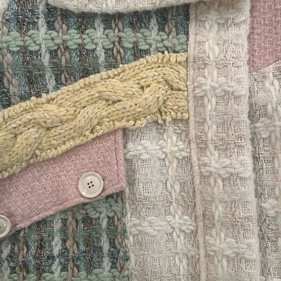 Tricot Chic Jacket. - Picture 15 of 16